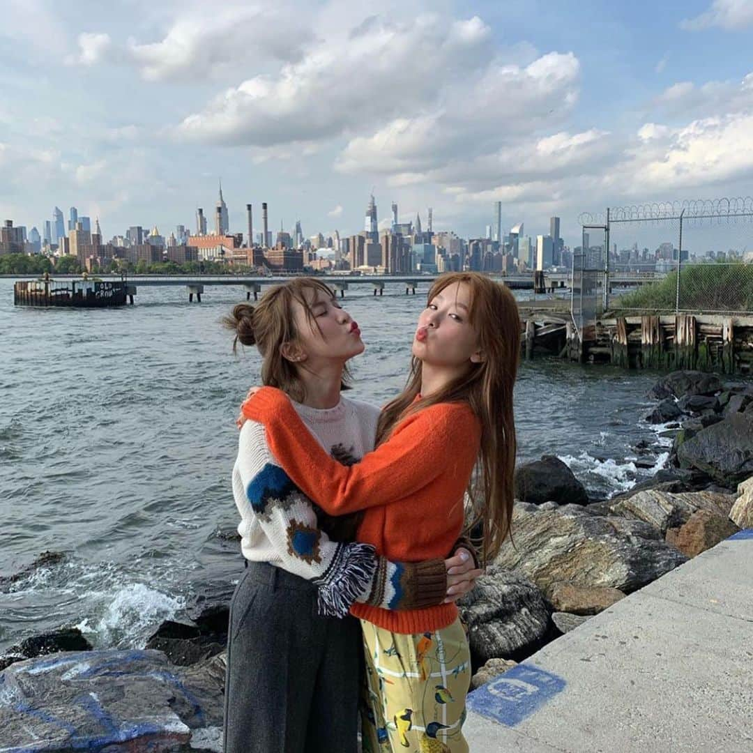 ウェンディ（ファンアカウント）さんのインスタグラム写真 - (ウェンディ（ファンアカウント）Instagram)「Seulgi’s Instagram Update 💙🐻 #WENDY #웬디 #REDVELVET #레드벨벳」9月13日 14時21分 - wendyrvsm