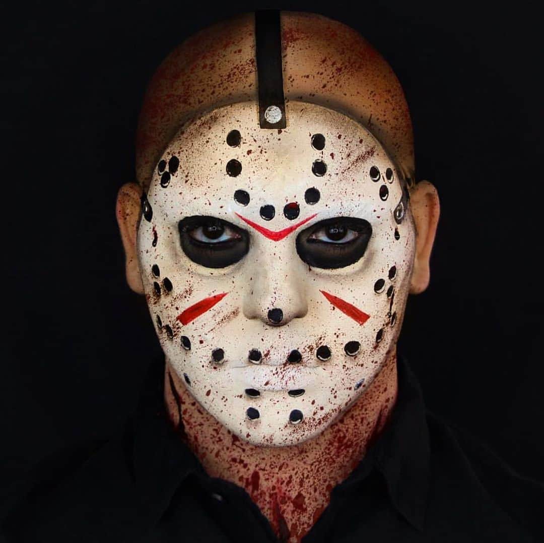 A riel D iazのインスタグラム：「Happy Friday The 13th 🔪  All done with makeup, no prosthetics besides my woochie bald cap from @cinemasecretspro.  Products used: @mehronmakeup white, black, red, mango, beach berry, yellow & brown & silver metallic powder. Blood is from @cinemasecretspro.」