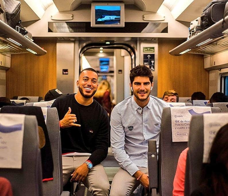 レバンテUDさんのインスタグラム写真 - (レバンテUDInstagram)「🔜🚅 Madrid 👊 ---- #MachoLevante #LevanteUD #LaLiga #laligasantander #Futbol #Football #110AñosDeResistencia #OrgullGranota #LUDInside #RealMadridLevante」9月14日 1時02分 - levanteud