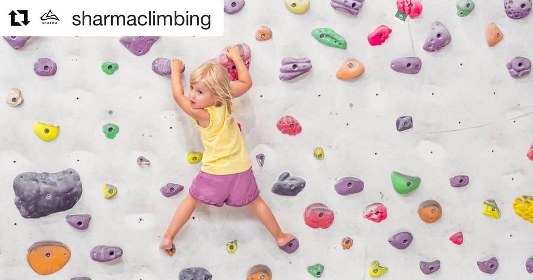 クリス・シャーマさんのインスタグラム写真 - (クリス・シャーマInstagram)「#Repost @sharmaclimbing ・・・ 🇪🇦 Ven con tu familia a pasar momentos únicos y divertidos, ¡disfruta como #Alana escalando con nosotros! ¿Y vosostros? ¿Que planes tenéis para este fin de semana? 🇺🇸 what are your plans for this weekend? Come and enjoy family time with us! Let’s have fun all together! • • • #climbing #climb #rockclimbing #sportclimbing #indoorclimbing #climbing_pictures #tradclimbing #getstrong #boulder #bouldering #bloc #klettern #arrampicata #escalade #escalada #explore #adventure #exercise #fitness #training #athlete #climbmore #sport #food #comida #bar • • • @petzl_official @prana @tenayaclimbing @frictionlabs @maximropes」9月14日 1時42分 - chris_sharma