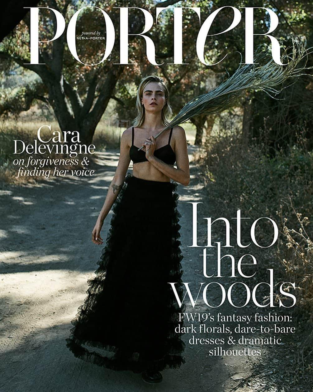 カーラ・デルヴィーニュさんのインスタグラム写真 - (カーラ・デルヴィーニュInstagram)「@portermagazine 🖤」9月14日 1時50分 - caradelevingne