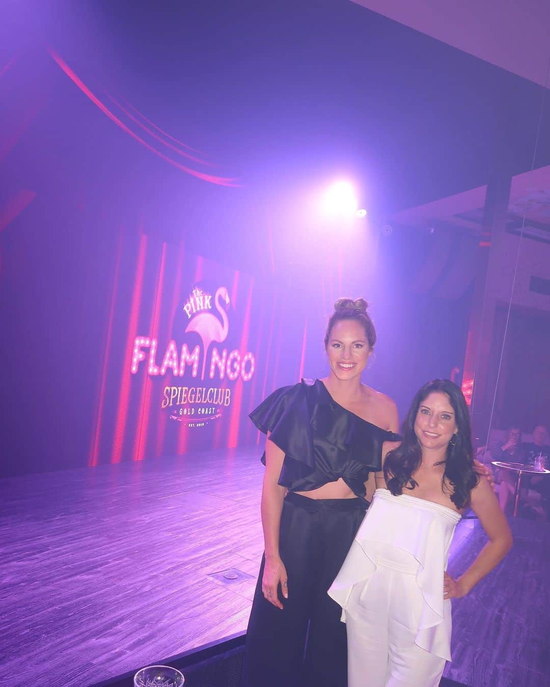 エミリー・シーボームのインスタグラム：「Be a flamingo in a flock of pigeons.  @pinkflamingogoldcoast  #pinkflamingo #goldcoast #cabaret #show」