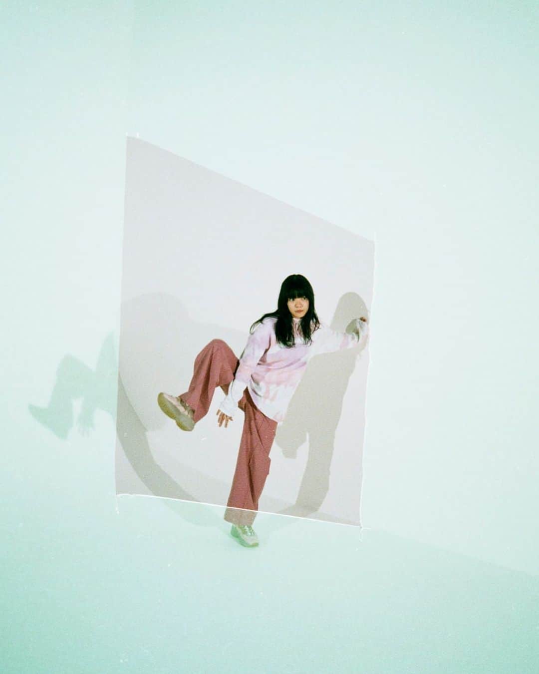 有泉智子のインスタグラム：「明日発売MUSICA10月号、表紙巻頭のあいみょん、アザーテイク photo  by @shun_komiyama」