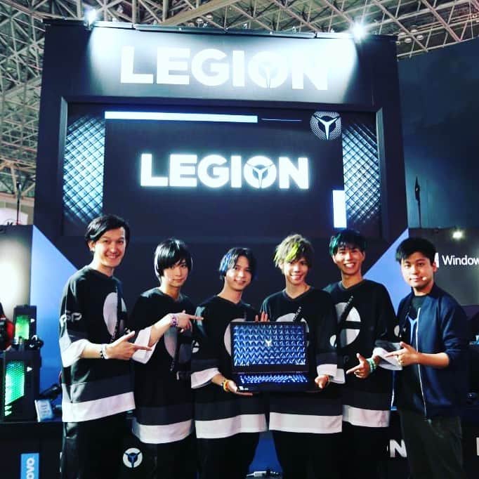 伊藤陽佑のインスタグラム：「WEB番組 #チャノマップ から飛び出した俳優によるeスポーツチーム #AGP を仕掛けてます！ 応援よろしく！！ ＃TGS2019 Lenovoレギオンステージにて結成発表会したよ  #荒牧慶彦 #北村諒 #健人 #寺山武志 #とんぴ？ #伊藤陽佑」
