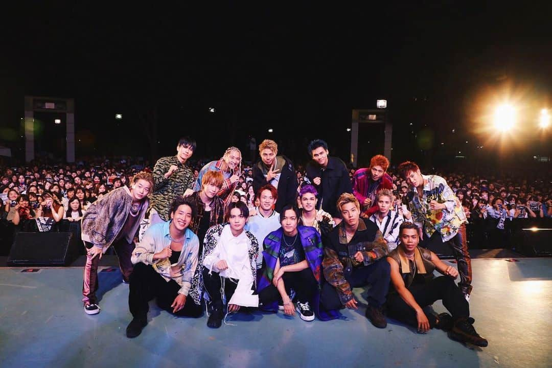 THE RAMPAGE from EXILE TRIBEさんのインスタグラム写真 - (THE RAMPAGE from EXILE TRIBEInstagram)「・ 昨日9月12日にTHE RAMPAGE結成5周年を迎えることができました！  これまで僕らを支えて下さった皆様ありがとうございます。  3つのオーディションから選ばれた16人、全く違う道を進んでいた1人1人がRAMPAGEという場所で出会い活動をしてきましたが、その中でも色々な事があり挫折も経験しました.. それでも前を向いて進んでいこうと思えたのは応援して下さる皆様が居たからです！  5周年を迎える事ができましたがまだまだこれから、沢山の人にエンタテインメントを通して楽しんで頂けるように、RAMPAGEに出会えて良かったと心から思って頂けるように16人一丸となって頑張って行きたいと思います！  明るい未来をRAMPAGE CREWでつくりましょう✨  これからもTHE RAMPAGEを宜しくお願い致します！！ #THERAMPAGE #5thAnniversary」9月13日 18時04分 - the_rampage_official