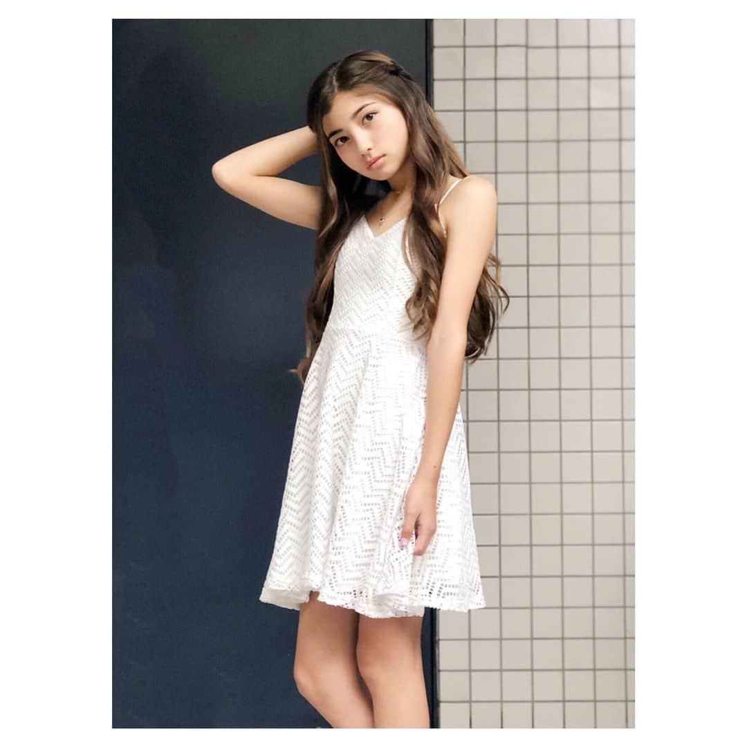 りりあさんのインスタグラム写真 - (りりあInstagram)「school dance♡ ・ ・ ・ #ダンスパーティ #久しぶり #schooldance #白のドレスで #whitedress #ootd #funnight #funfriday #jc1 #teenmodel #juniormodel」9月13日 18時06分 - lilliakarina