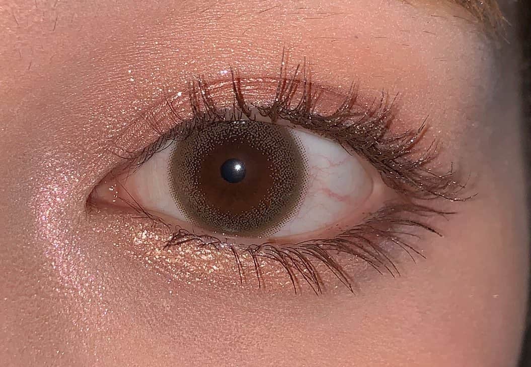 のインスタグラム：「👁珍しくアイライン引いてない」