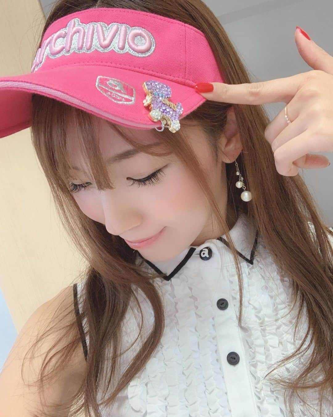 のインスタグラム：「こんばんは🌙まだ絶賛筋肉痛で歩くのもやっとです…（笑） . インスタで見てずっと気になってたキラキラの名前入りマーカー💓💓ついにゲットしちゃいました🥺💓 @gmadofficial_japan のだよ🧸✨ CHINATSUは文字数多いのでCHIIにしました！今思えばちぃって呼ぶの真麻くらいかな？😘 可愛いデザイン沢山あって悩んでこれにしました！色とかも細かく選べるんですよー♪プレゼントにもいいですね💓💓はーかわいい😍」