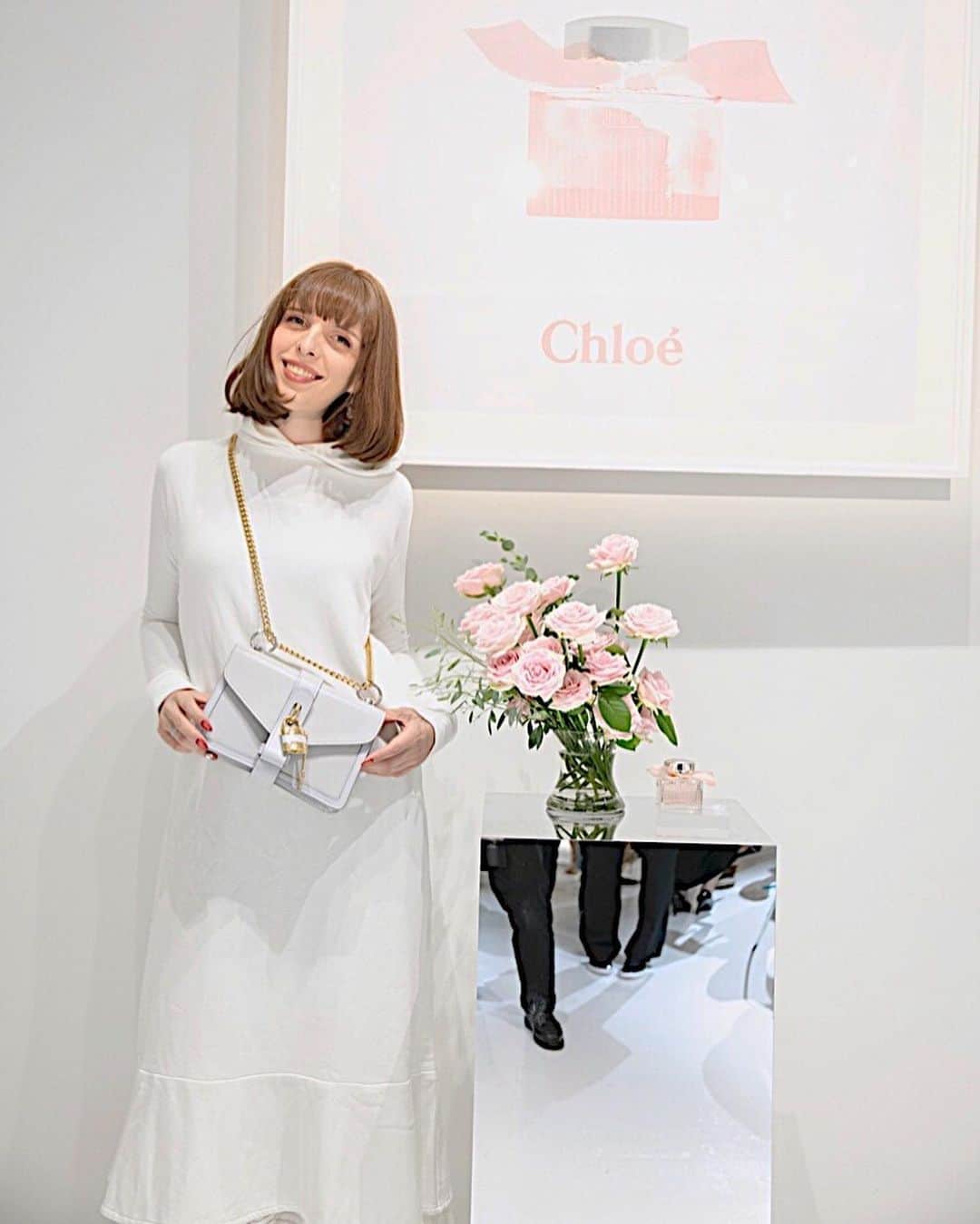 IVANさんのインスタグラム写真 - (IVANInstagram)「* 🌷🌷🌿🌿🦢💕 Chloé @chloe  #chloeGIRLS ♡ 新しいChloeのオードトワレ おすすめ✨💕 #Chloe#chloegirls#tokyo#japan #love#beauty #クロエ #オードトワレ #やはり香りは女性の味方♡ #お化粧の一部だよ #はじけるような明るいローズの香り♡」9月13日 19時29分 - fresanaca