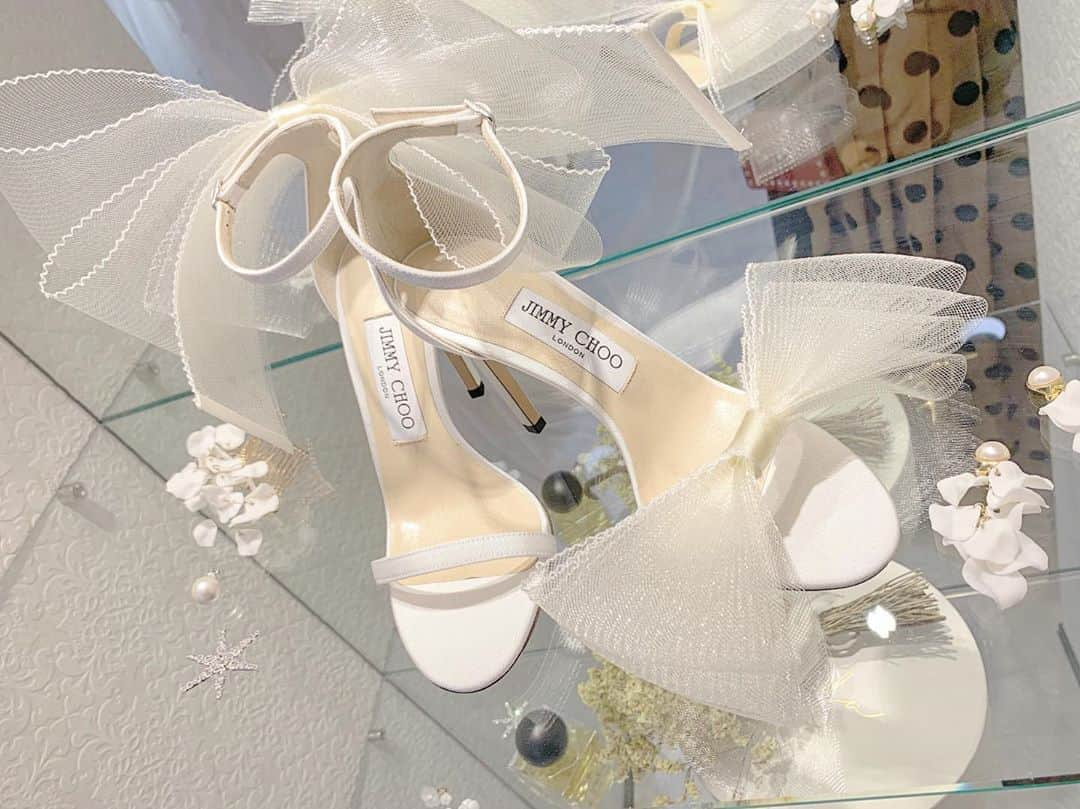 Dressy編集長 ♡miiさんのインスタグラム写真 - (Dressy編集長 ♡miiInstagram)「. bridalshoesも 👠 #jimmychoo * >>> @jimmychoo * * * #london #bridal #ウェディングシューズ #ブライダルシューズ #weddingshoes #❤️ #ジミーチュウ #シューズ #Dressy花嫁 #プラコレ #ウェディングアイテム #花嫁 #結婚準備 #可愛いもの探し #広島 #広島ブライダル館 #チュールリボン #ピンヒール #インポートシューズ #👠 #🥰 #❤️ #l4l」9月13日 19時48分 - dressy_mii