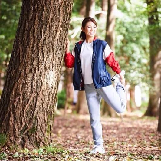 のインスタグラム：「. . ファッショナブルで着心地のいい機能ウェア "IGNIO"さん🙂 @alpen_women . リアルな秋の着こなしを ご紹介しています！ IGNIOさんのWEBサイト 是非見てください💕 ＊アーカイブから飛んでね . 肌触り最高です🥺 . . #ignio #スポカジ #スポーツデポ #アルペン #alpen #alpen_women #sport #sporty #fashion #野球 #野球女子 #fitness #fitnessgirl #run #running」