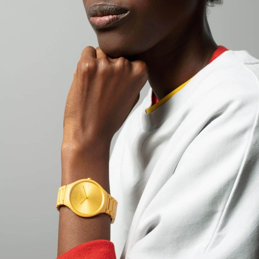 のインスタグラム：「Sunshine Yellow brings the energy in the True Thinline Les Couleurs™ Le Corbusier collection. USD 2,100. Which colour in high-tech ceramic would you choose? Discover all the colours at the link in the bio. #MasterOfMaterials #TrueThinline #RadoColours」