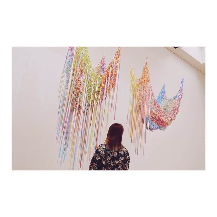 Shizukaさんのインスタグラム写真 - (ShizukaInstagram)「✴︎✴︎✴︎ 最後はポジティブになる作文。 曖昧な夢の雲。  Photo by friend. - #Dream_Shizuka #DreamShizuka #Art #museum #東京都現代美術館 #MOTコレクション #ただいまはじめまして」9月13日 20時05分 - shizuka_dream06
