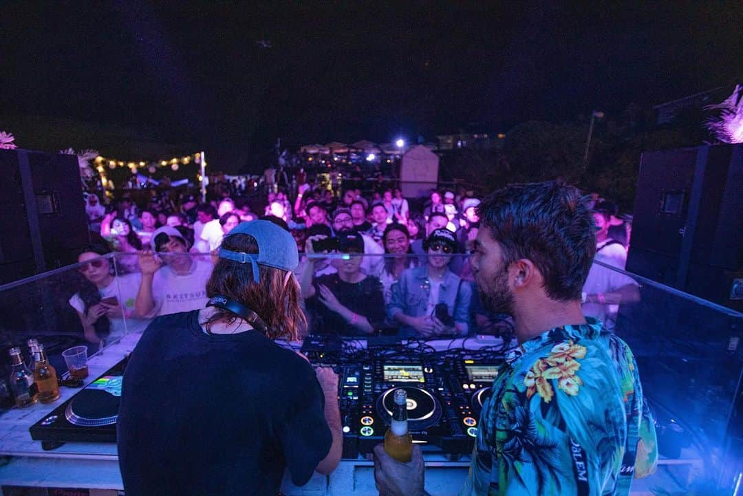 Tropical Discoさんのインスタグラム写真 - (Tropical DiscoInstagram)「Throw back the last party of Good Music party in Sarushima 2019 🌴🐒💫🌴🐒💫 . Thank you for joining us, @breakbot @irfane @edbanger @hwangbaxa @discogorila 🙏🙏🙏 .  Hope to see you all next summer!!!🌞🌞🌞 #sarushima #tropicaldisco #goodmusicparty  #last10summerdays」9月13日 21時06分 - goodmusicparty