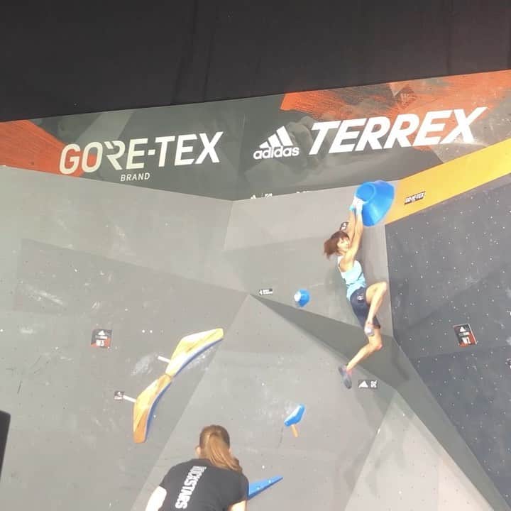 ホン・イン・リーのインスタグラム：「非常開心再次獲邀參加🎵搖滾抱石盛會🥳 Qualifications adidas ROCKSTARS  直播網址 ▶️ LIVESTREAM  https://www.youtube.com/user/adidasROCKSTARS  @adidasrockstars #adidasrockstars19 #aR19 #climbingmeetsmusic」