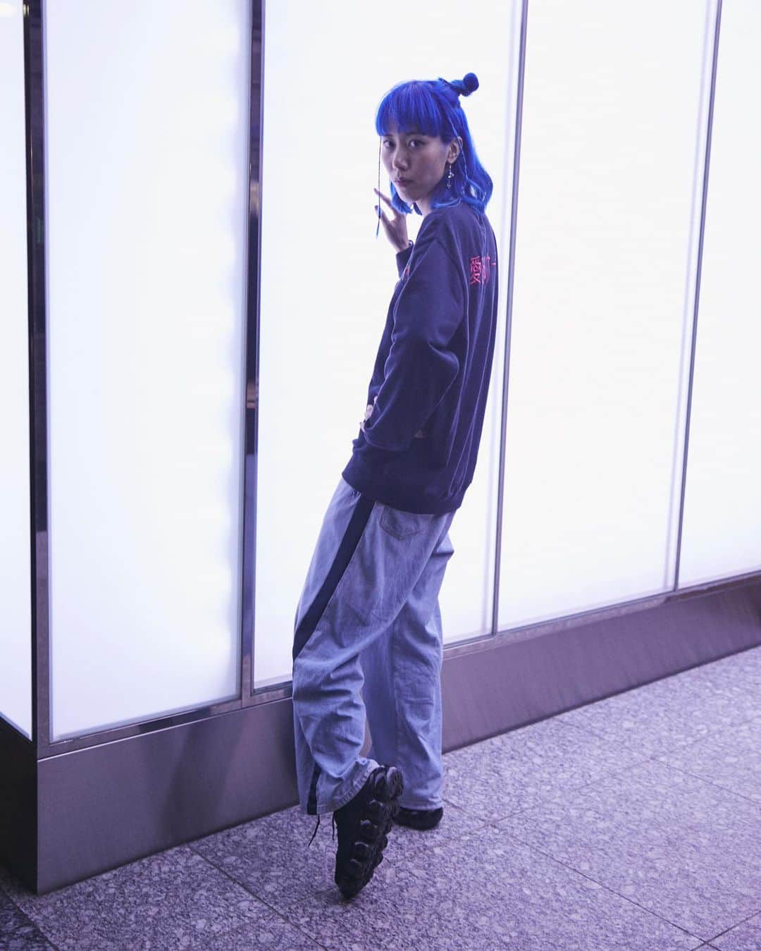 草野絵美のインスタグラム：「AI therenody Sweat JPY 6500🥀 明日18時よりLaforetでフリーライブあるからきてね！ . #satelliteyoung #synthwave #retrowave #buntashimizu #buntadisc」