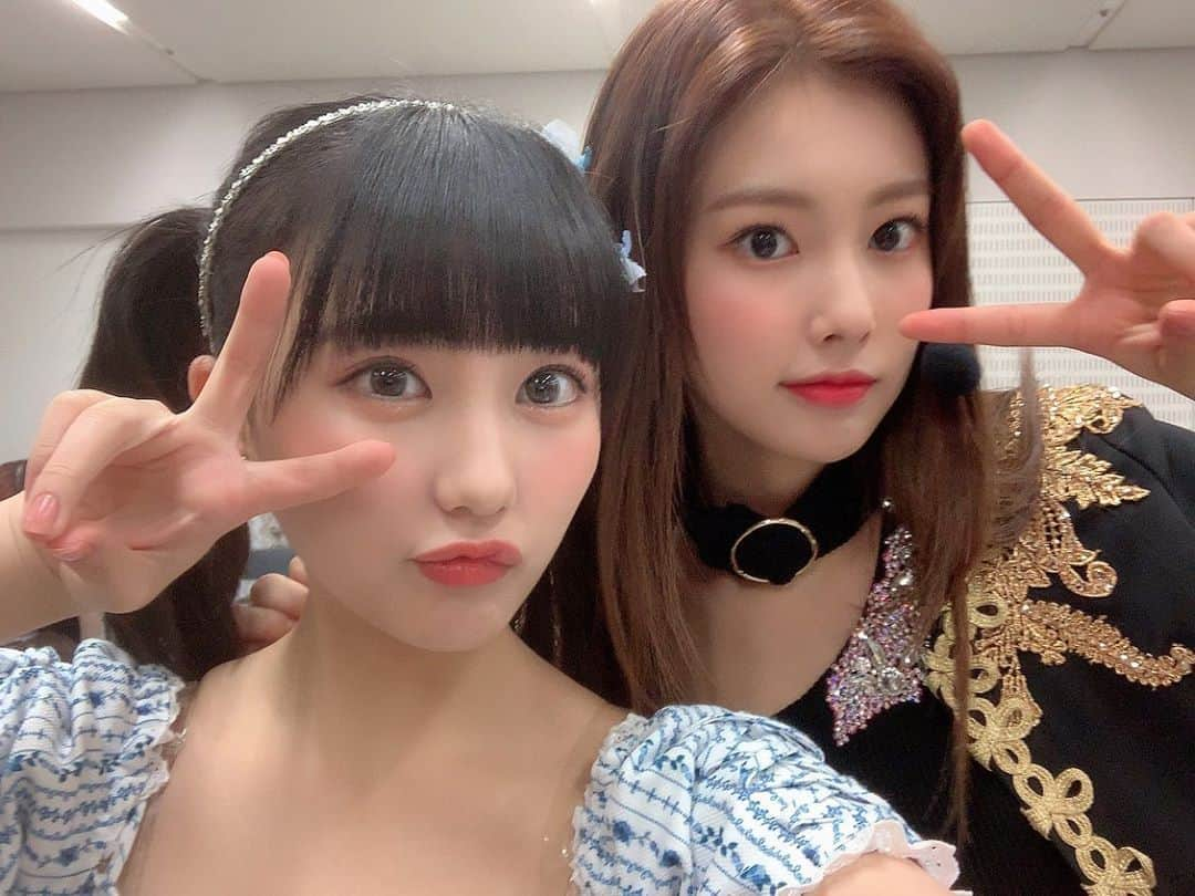 田中美久さんのインスタグラム写真 - (田中美久Instagram)「#IZONE と楽屋隣りだったの😇💜💜また一緒に歌番組に出れますように♪」9月13日 22時10分 - mikumonmon_48