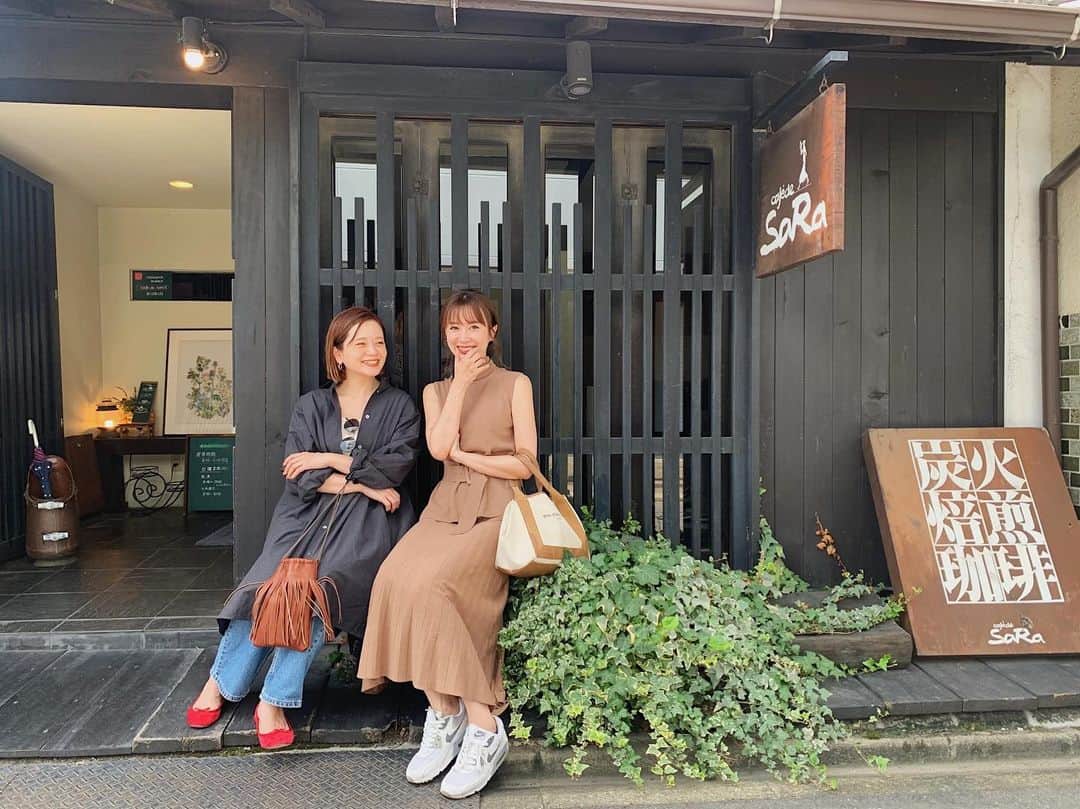 のインスタグラム：「愛知グルメ旅♡﻿ 女子旅プレスの撮影で美味しいものいっぱい食べてゆっくりしてきました♫﻿ ﻿ @cafe.de.sara16 さんではモーニングを🍴古民家カフェで入口から可愛い☺︎待ち時間にとりあえず1枚❣️﻿ ﻿ #名古屋 #名古屋グルメ #名古屋カフェ #名古屋旅行 #名古屋観光 #女子旅 #旅行 #travel #愛知 #cafe #cafedesara @joshitabi_press」