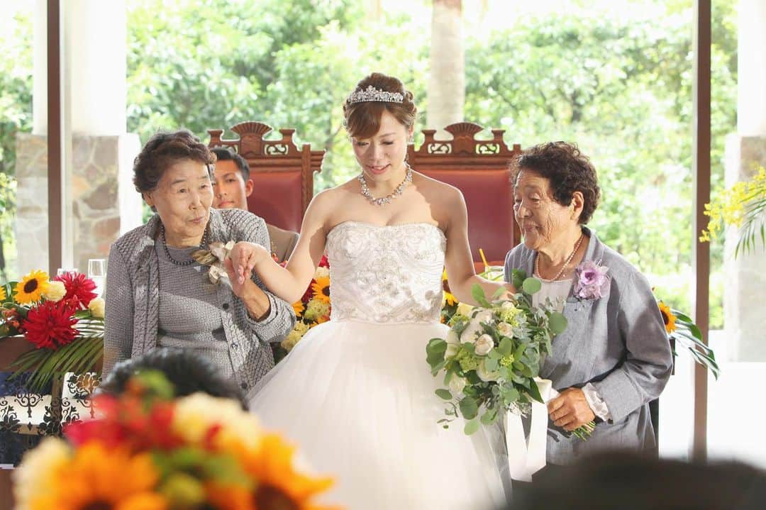 Themeetsmarinaterraceさんのインスタグラム写真 Themeetsmarinaterraceinstagram 中座 お色直しの為に中座 中座の相手はサプライズで 大好きなおばあさま ザミーツマリーナテラス 千葉花嫁 結婚式 結婚式場 中座 中座サプライズ 中座エスコート 9