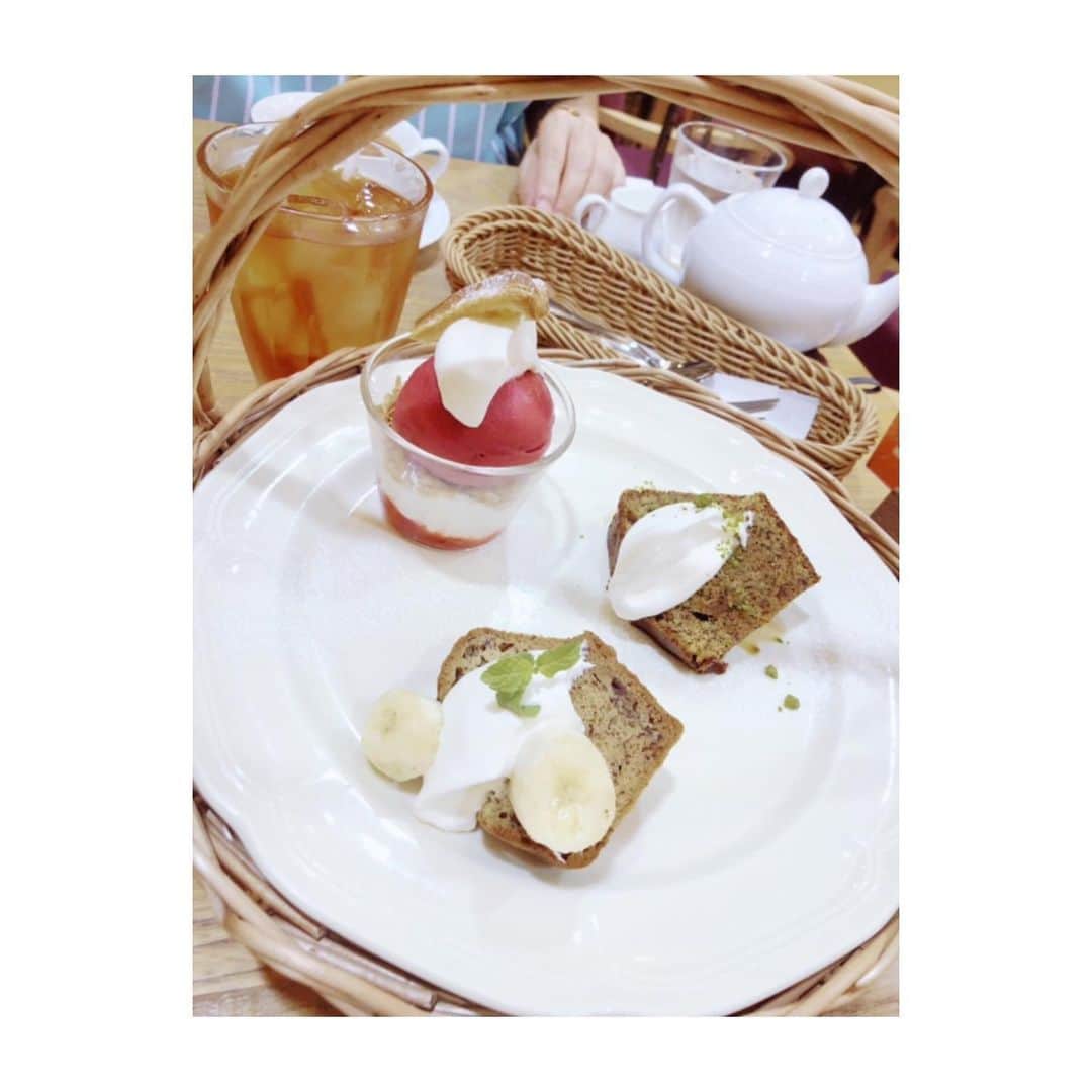 小河結香さんのインスタグラム写真 - (小河結香Instagram)「ママとTea Time ☕️🍰🍴💕 #teatime #afternoontea #sweets #tearoom」9月13日 23時34分 - yun2world