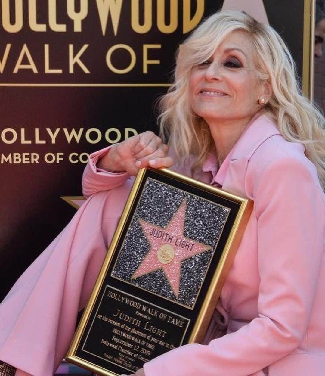 アメリカ・フェレーラさんのインスタグラム写真 - (アメリカ・フェレーラInstagram)「There’s no one easier to celebrate than the incomparable @judithlight - congrats on your ⭐️ on the Hollywood Walk of Fame my dearest friend. You are the embodiment of star- you are pure light and most aptly named. Love you forever and always.」9月13日 23時57分 - americaferrera