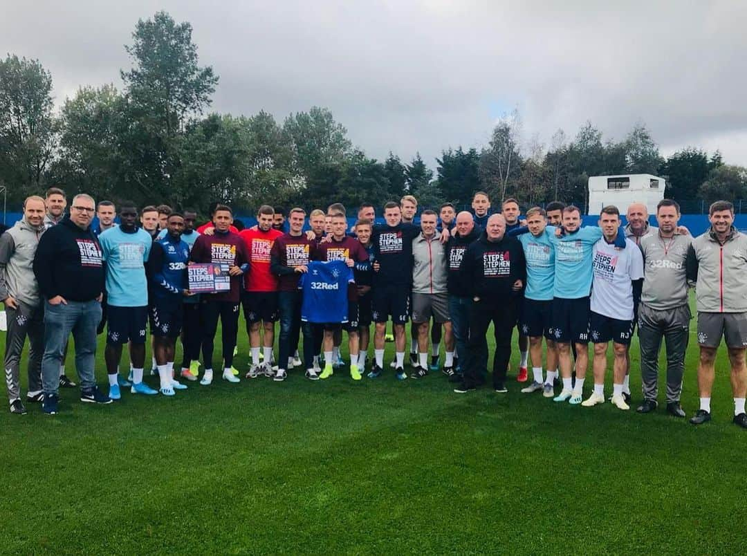 スティーヴン・ジェラードさんのインスタグラム写真 - (スティーヴン・ジェラードInstagram)「Great to see my ex team Stephen Darby today thanks for paying us a visit up in Glasgow . I would like to wish him and all the walkers the best at the end of September for Steps4Stephen . Let’s all get behind the Darby Rimmer MND foundation . Check out www.redwoodevents.co.uk」9月14日 0時21分 - stevengerrard