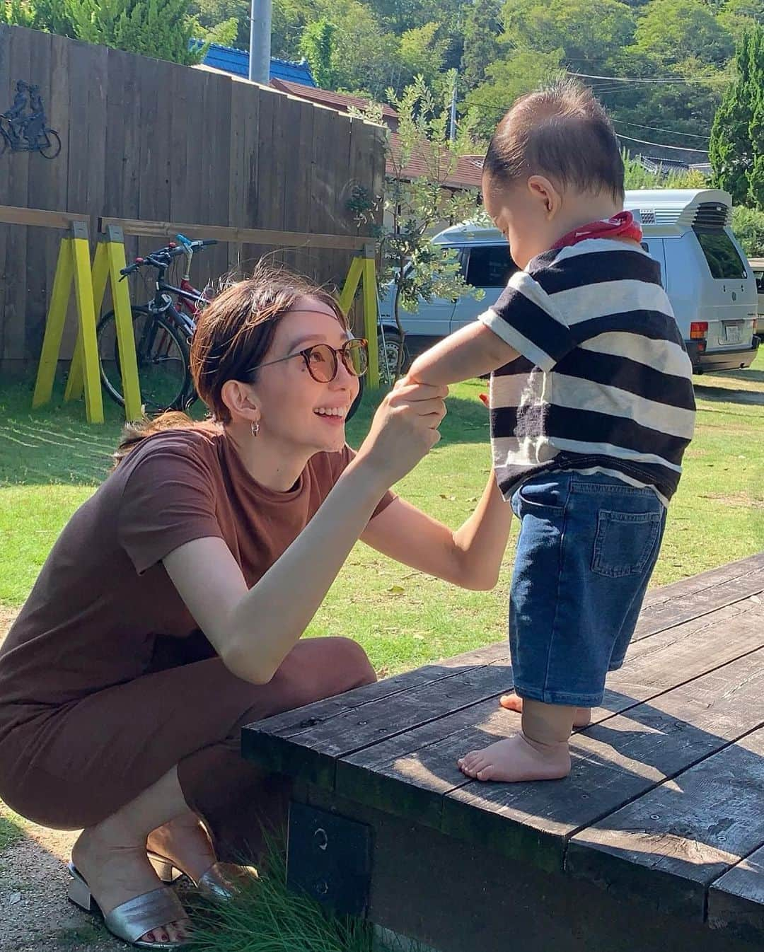 松島花さんのインスタグラム写真 - (松島花Instagram)「: 甥っ子に会いに尾道に来ています👶🏻☀️ テレビ電話はよくしていたけど...📱 会うのは4ヶ月ぶり💓💓💓 立って10歩くらい歩けるようになっていました😳👏🏻 花おばさんはデレデレです☺️💕 : #尾道 #甥っ子 #家族 #花おばさん #かわいい #よく笑う #お休み #onomichi #nephew #family #happy」9月14日 9時52分 - hana_matsushima_official