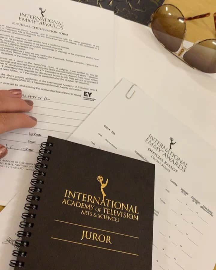 Giovanna Antonelliのインスタグラム：「Um prazer estar nesse grupo de brasileiros e portugueses aqui em Lisboa, votando numa categoria do @iemmys #iemmys e conhecendo tantos trabalhos diferentes! Um super laboratório!!!! Obrigada @redeglobo @dudapl @globoportugal !!! 🇵🇹」