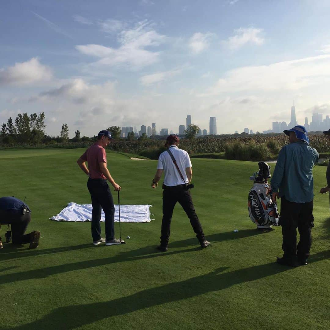 ジャスティン・ローズさんのインスタグラム写真 - (ジャスティン・ローズInstagram)「Had a great day shooting with @morgan.stanley earlier this week. Check out some behind the scenes photos! #team🌹」9月14日 2時50分 - justinprose99