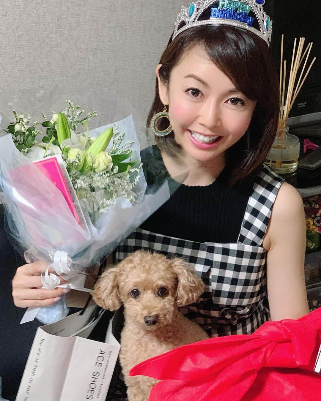 吉田玲奈さんのインスタグラム写真 - (吉田玲奈Instagram)「9月の初めにのぶちゃんのお誕生日をサプライズでお祝い🥂🎂しました💖素晴らしい出会いに感謝してます✨いつもありがとう😘 #お誕生日会 #宮崎宣子 ちゃん #ふわっと #優しい #めっちゃしっかり者 ＃頼りにしてる #明るい #大好き #アロハちゃん #トイプードル」9月14日 3時36分 - reina.yoshida.ciel.1218