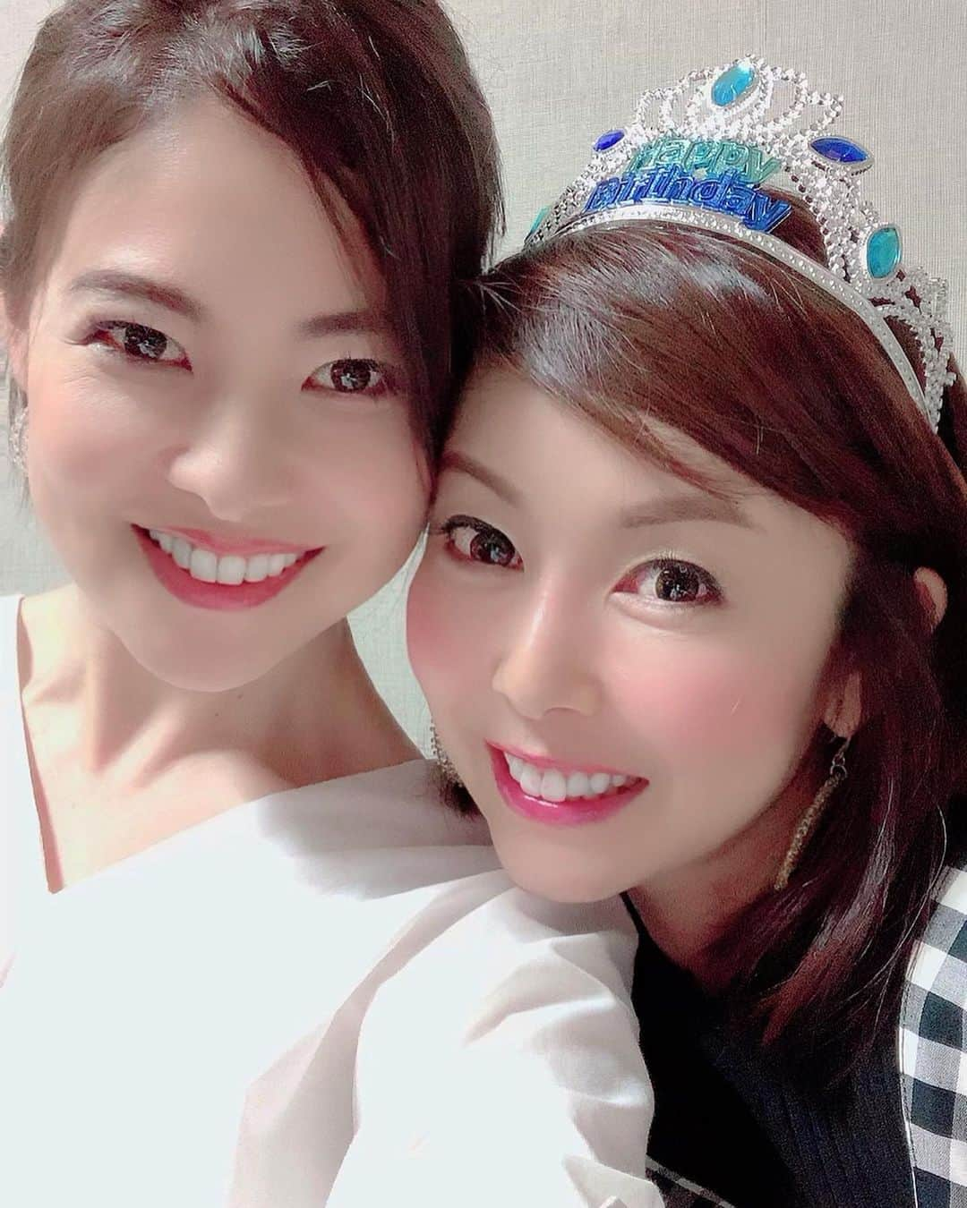 吉田玲奈さんのインスタグラム写真 - (吉田玲奈Instagram)「9月の初めにのぶちゃんのお誕生日をサプライズでお祝い🥂🎂しました💖素晴らしい出会いに感謝してます✨いつもありがとう😘 #お誕生日会 #宮崎宣子 ちゃん #ふわっと #優しい #めっちゃしっかり者 ＃頼りにしてる #明るい #大好き #アロハちゃん #トイプードル」9月14日 3時36分 - reina.yoshida.ciel.1218