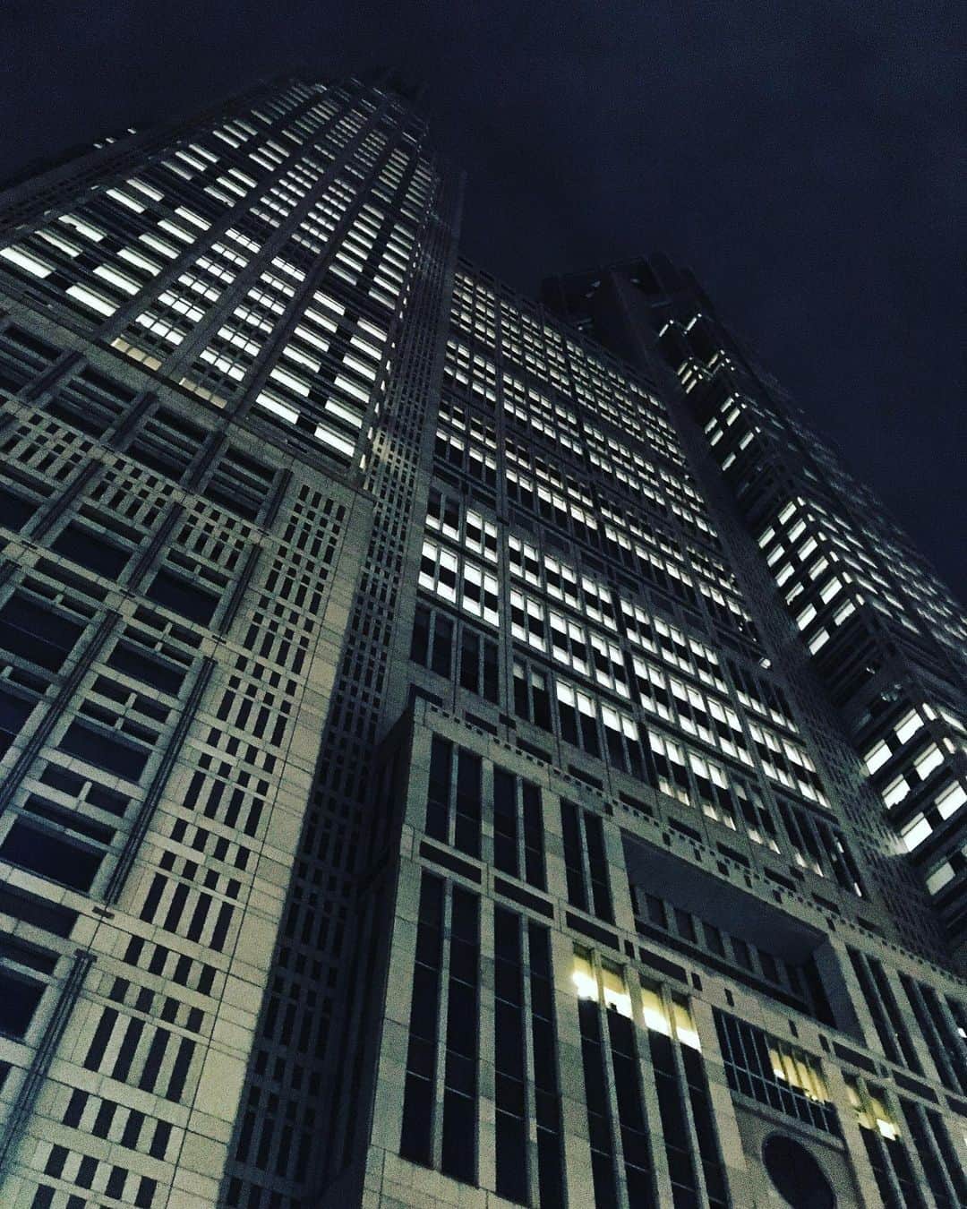 後藤正文さんのインスタグラム写真 - (後藤正文Instagram)「東京都庁。ロボットとして動きそう。  #tokyo」9月14日 3時46分 - gotch_akg