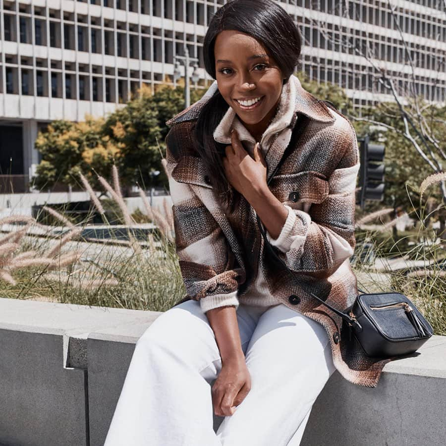 アジャ・ナオミ・キングさんのインスタグラム写真 - (アジャ・ナオミ・キングInstagram)「Look who’s ready for Fall 🙋🏾‍♀️ Check me out in H&M's new Fall Fashion collection made from more sustainably sourced materials! 💕@hm #HMxME #HMConscious #ad」9月14日 4時27分 - ajanaomi_king