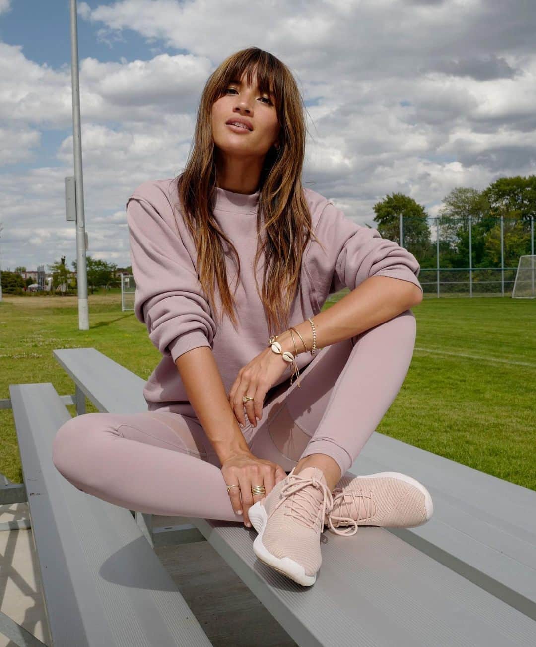 ALDO shoesさんのインスタグラム写真 - (ALDO shoesInstagram)「For a high style shoe with a low carbon footprint, opt for our first-ever sustainable sneaker collection, RPPL. #AldoCrew beauty @rocky_barnes wears them in light pink. #AldoShoes」9月14日 5時07分 - aldo_shoes