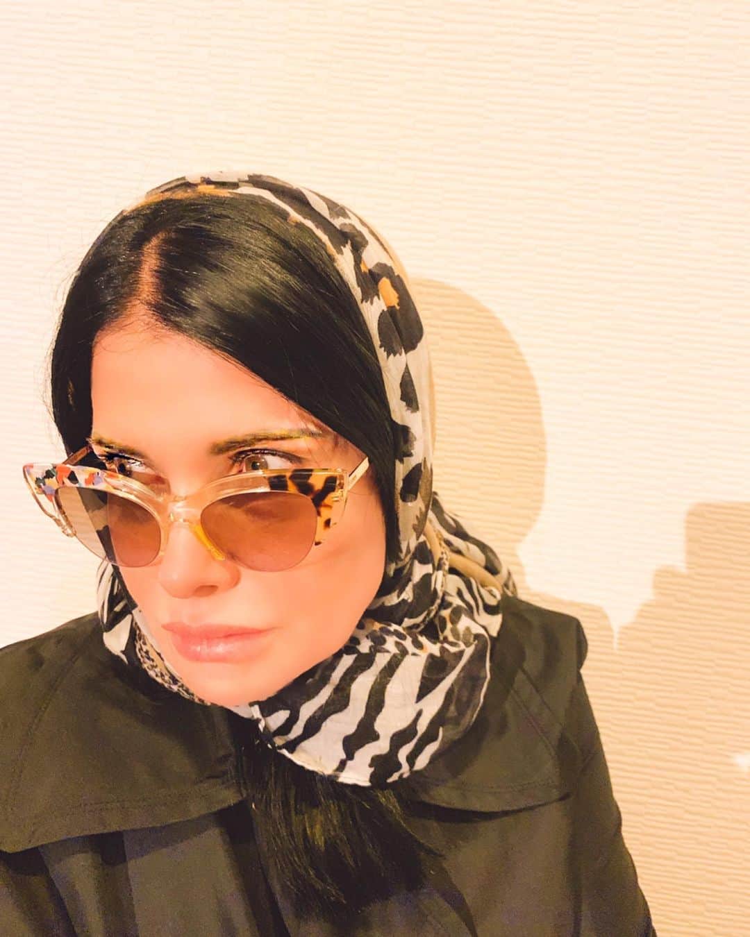 のインスタグラム：「➡️⏭ババシュカマリブ the real babushka malibu . . . . . . . . . . #caiya #川﨑介揶 #babushka #trends #fashion #trending #scarf #fendi #love #cute #malibu #mybaby #firstlove #heart #dolcegabbana #versace #ootd #instagood #liveit #loveit #doit」