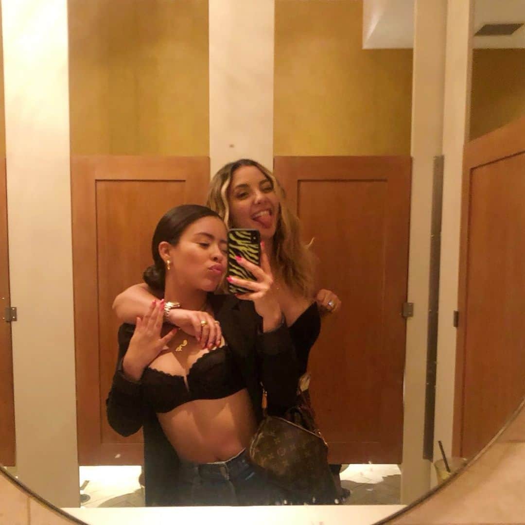 のインスタグラム：「do you ever think about all of the really sweet girls you become besties with in the bathroom at the clerrrrb & wonder how they’re doing? ugh, i miss them🥺 glad i get to keep this one tho!!! 👯‍♀️」