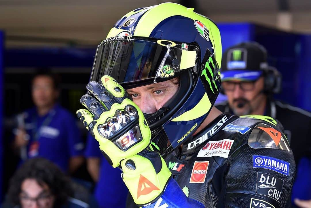 バレンティーノ・ロッシさんのインスタグラム写真 - (バレンティーノ・ロッシInstagram)「Misano world circuit,Italia  Venerdì,prove libere 📸 @falex79 @gigisoldano @calloalbanese @jesusrobledo Tino Martino」9月14日 7時04分 - valeyellow46