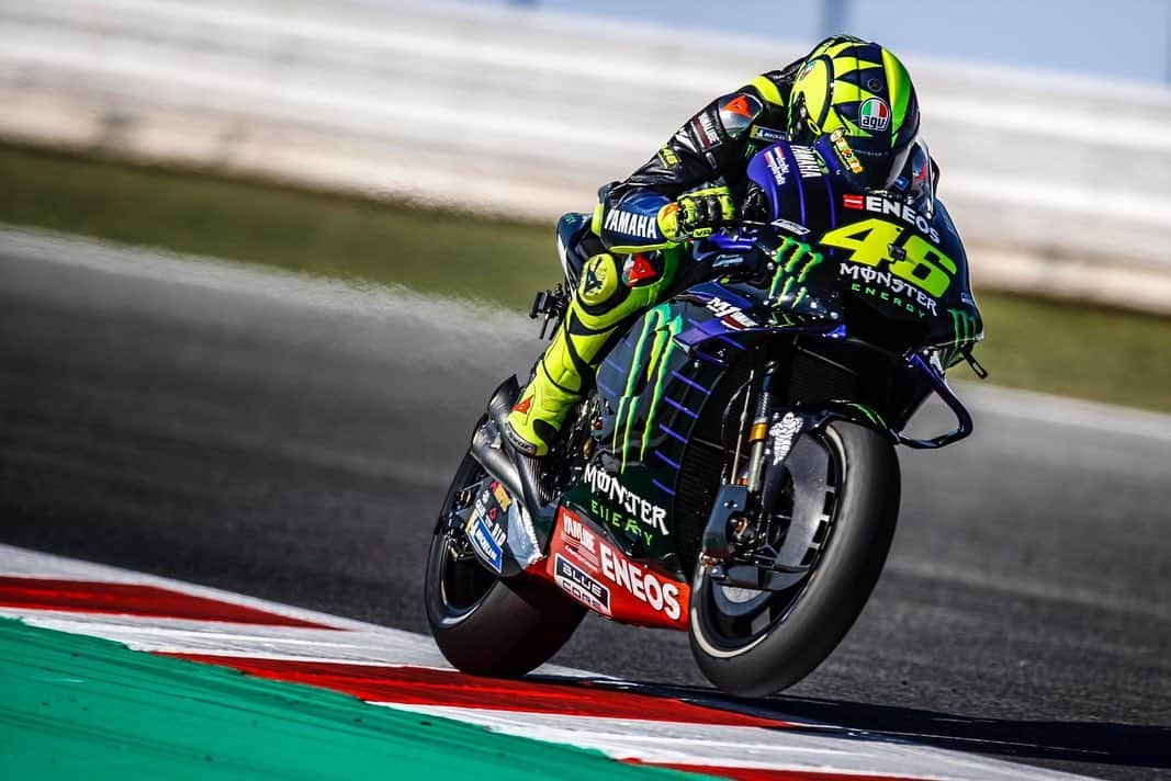 バレンティーノ・ロッシさんのインスタグラム写真 - (バレンティーノ・ロッシInstagram)「Misano world circuit,Italia  Venerdì,prove libere 📸 @falex79 @gigisoldano @calloalbanese @jesusrobledo Tino Martino」9月14日 7時04分 - valeyellow46