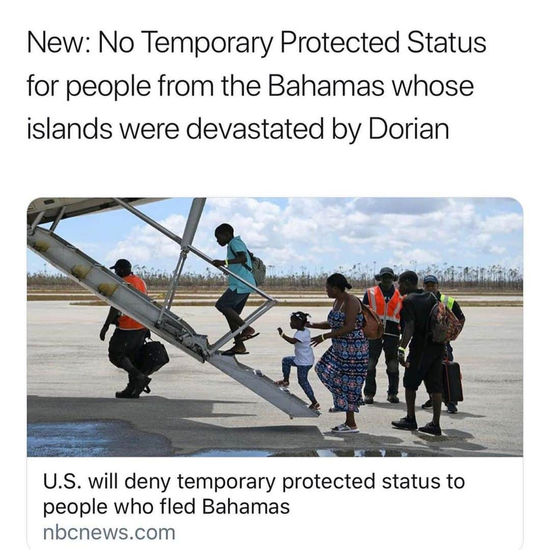 クレイ・トンプソンさんのインスタグラム写真 - (クレイ・トンプソンInstagram)「These past few weeks have been so unimaginably hard for Bahamians, especially on the islands of Abaco and Freeport. People have lost everything- loved ones, family, possessions, homes. Whatever you cherish it’s gone for these communities. This is far from a quick fix, it will take years and years of rebuilding. The @thompsonfamilyfoundation will do everything in its power to help with relief efforts right now and for many years to come. All contributions no matter how big or small will go long way and are greatly appreciated.  Secondly, shame on our current administration for not welcoming our Bahamian neighbors in their greatest time of need. I’ve been so lucky to visit my family in Nassau since childhood, and in those times I’ve seen countless Americans use the Bahamian islands as their playground for letting loose and vacationing. And now we turn our back on the people who welcomed us with open arms, when they’ve lost everything !? There’s no excuse for this... and if you have one your a real piece of 💩  Bahamians will persevere, but help along the way is greatly appreciated. Thank you ❤️ 🇧🇸」9月14日 9時03分 - klaythompson