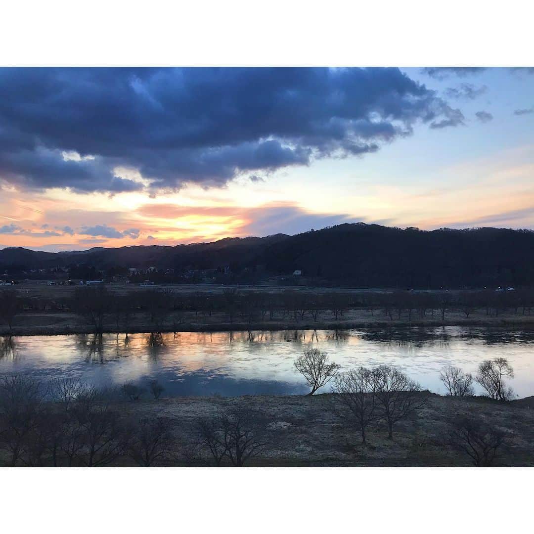 Takama Shibataのインスタグラム：「#日本 #japan #北上 #空 #sky #綺麗 #景色 #scenery #素敵 #beautiful #自然 #nature #iPhone #カメラ好きな人と繋がりたい」