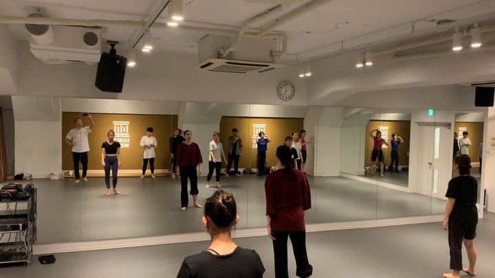のインスタグラム：「黒須洋嗣 JAZZ CLASS 2019.Sep.14th @danceworks_jpn  @xross  #暗夜の心中立て  #椎名林檎 #dance #jazzdance #リバイバル ＃japan #tokyo」