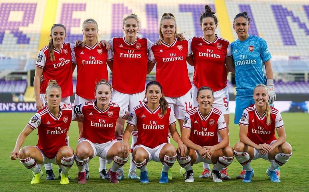 Arsenal Ladiesさんのインスタグラム写真 - (Arsenal LadiesInstagram)「Mascot in the 2007 final ➡️ Starting in the @UWCL last-32 😊What a story, Leah 👊」9月14日 19時45分 - arsenalwfc