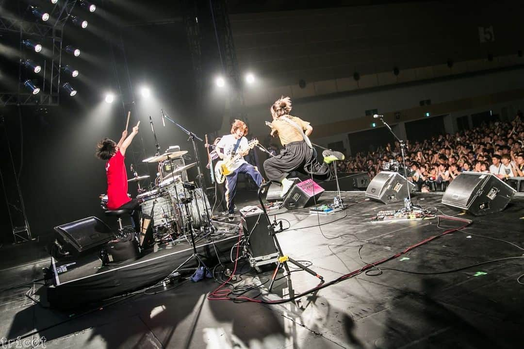 tricotさんのインスタグラム写真 - (tricotInstagram)「09.14.19 KOYABU SONIC 2019 at INTEX OSAKA. Pics : @kaooochi1226」9月14日 19時45分 - tricot_band_jp