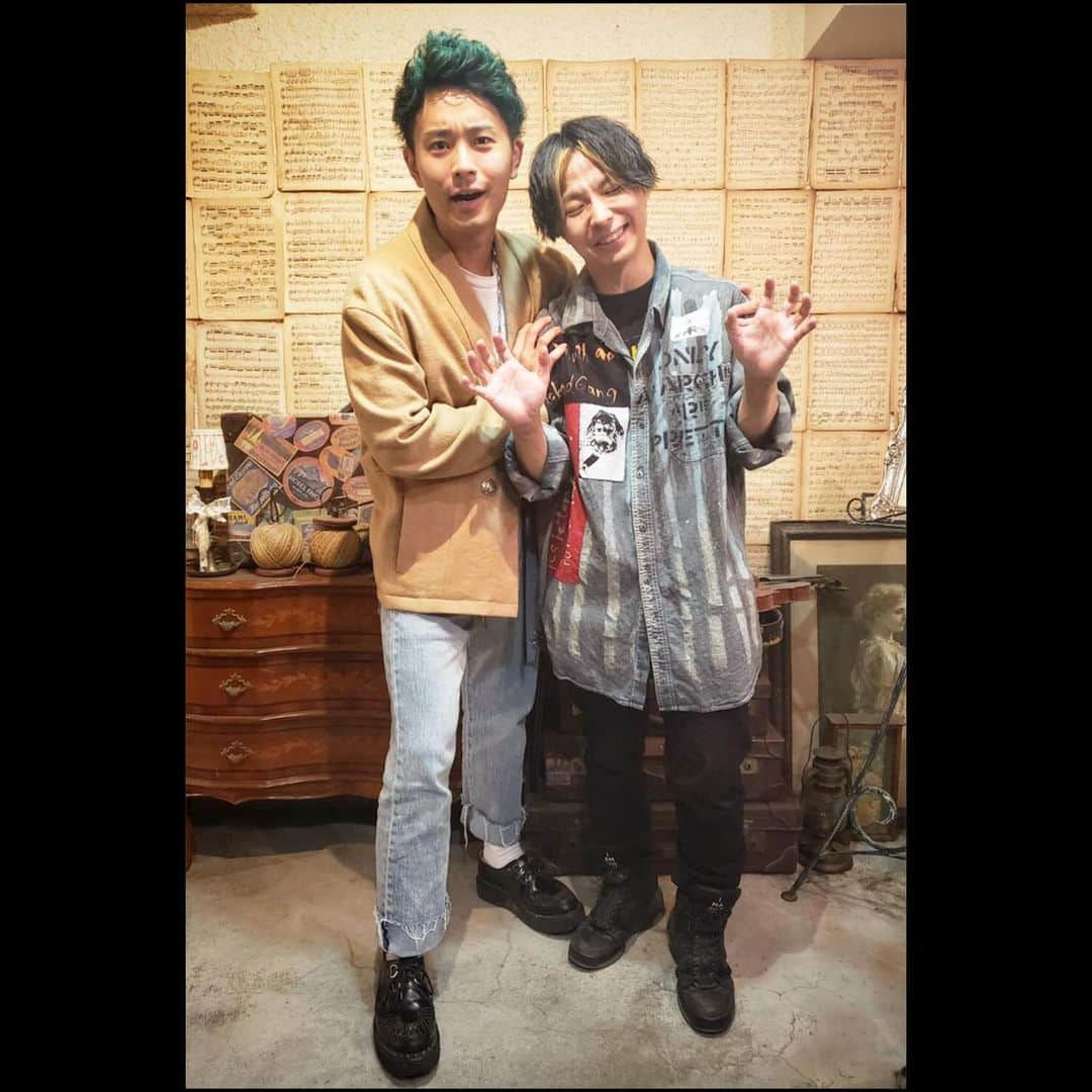 上杉研太さんのインスタグラム写真 - (上杉研太Instagram)「髪の毛メンテナンス。  マガリンいつもありがとう💫💫 #Maestro」9月14日 20時01分 - kentauesugi