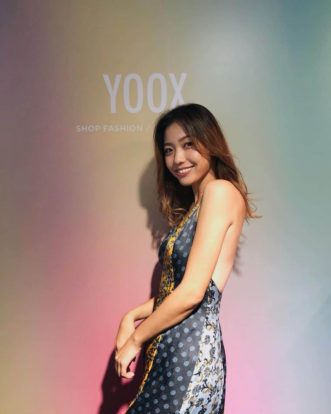 岩崎志保さんのインスタグラム写真 - (岩崎志保Instagram)「YOOX 15th Anniversary popup store👗 w/ @naomiyogachan .  昨夜はなおみとYOOXのPOPUPに。 ゲームに参加して正解したら5000円オフのクーポンもらえた…！嬉しい、もうすぐ使う👖👢👒 今日の22時までだから表参道にいる方は急げ〜！ . #YOOX #YOOXJP15thanniversary」9月14日 20時22分 - shihoiwazaki