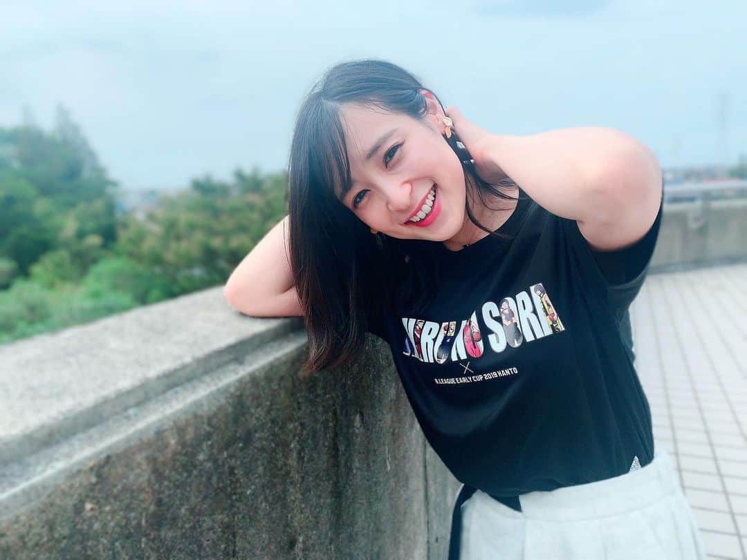 のインスタグラム：「#アーリーカップ2019 と #あひるの空 のコラボTシャツ！！アニメ始まるのが楽しみすぎる....！！！ #Bリーグ  #Bリーグ観戦 #bleague #バスケ #バスケットボール #スポーツ観戦女子 #バスケ好きな人と繋がりたい #スポーツ観戦 #バスケ女子 #japan #basketball #スポーツ #sports #アイドル #中崎絵梨奈 #ぷに子」