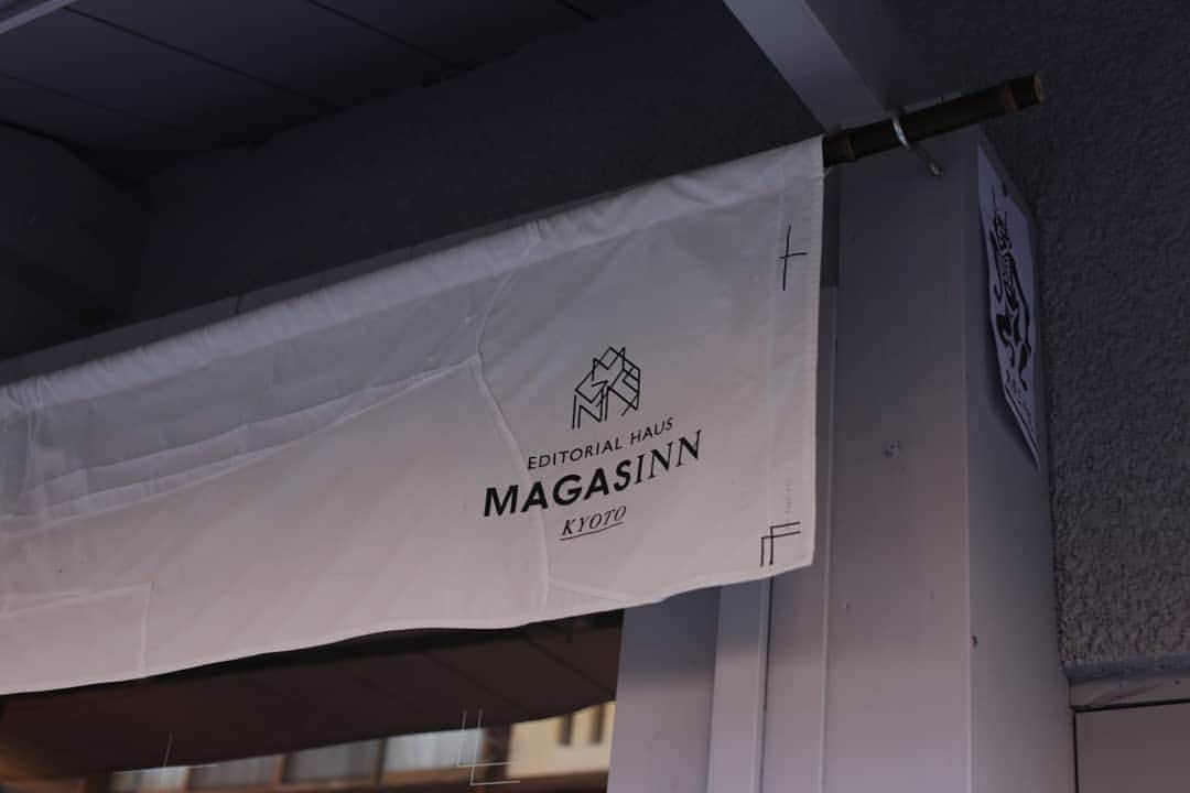 HereNowさんのインスタグラム写真 - (HereNowInstagram)「Experience local Kyoto culture at this renovated small-occupancy hostel , @magasinn_kyoto 1日1組限定！ 京都のローカルカルチャーを体感できるリノベーションホステル, マガザンキョウト! @magasinn_kyoto Recommended by @voukyoto. . . . #herenowcity #wonderfulplaces #beautifuldestinations #travelholic #travelawesome #traveladdict #igtravel #livefolk #instapassport #optoutside #マガザンキョウト#kyoto #instajapan #japantour #explorejapan #京都 #京都観光 #京都旅行 #교토 #교토여행 #일본여행 #日本旅遊」9月14日 20時30分 - herenowcity