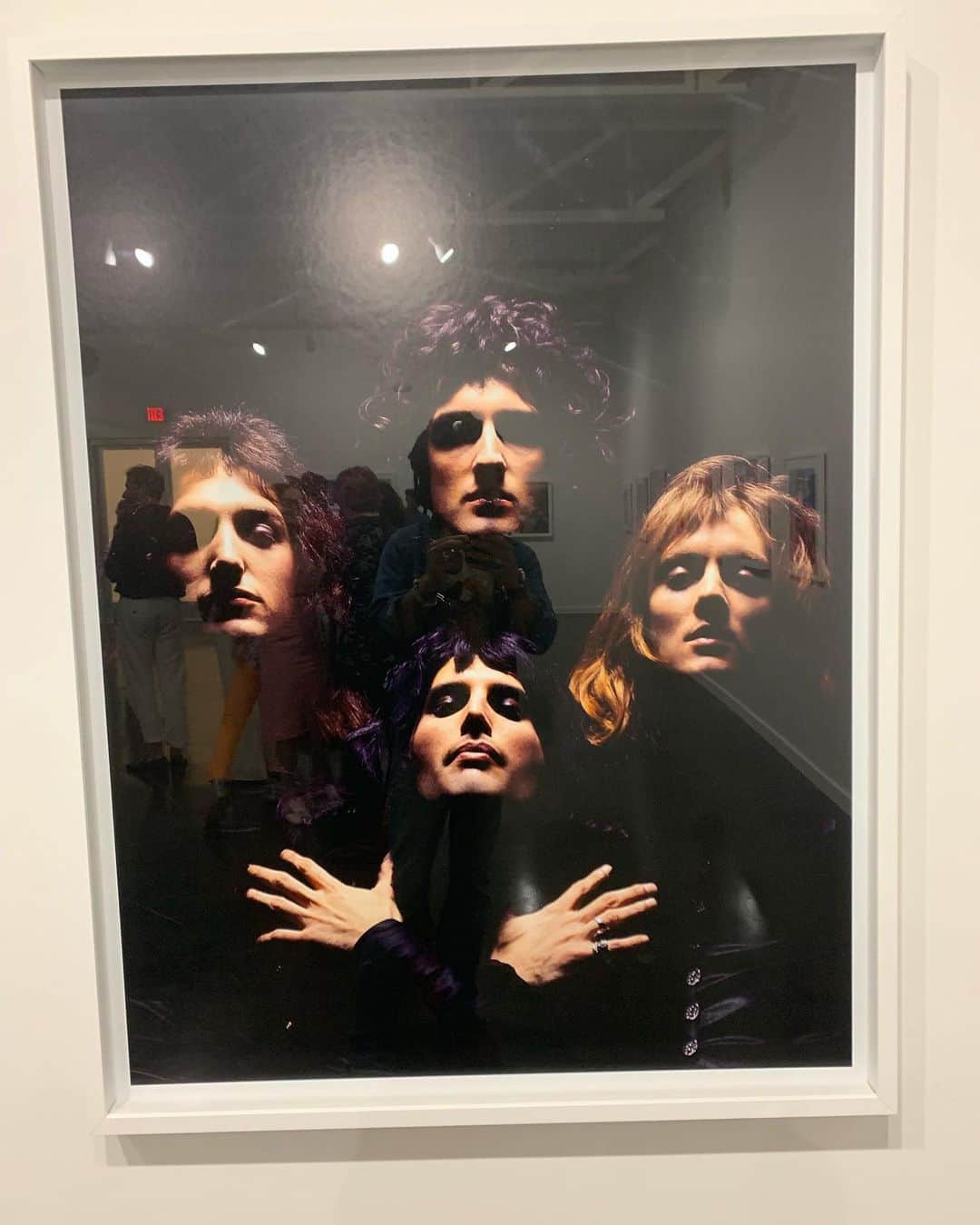 レニー・クラヴィッツさんのインスタグラム写真 - (レニー・クラヴィッツInstagram)「The Public Trust Gallery in Dallas, TX. Celebrating @therealmickrock ‘s exhibition of the most iconic rock and roll photos.」9月14日 12時24分 - lennykravitz