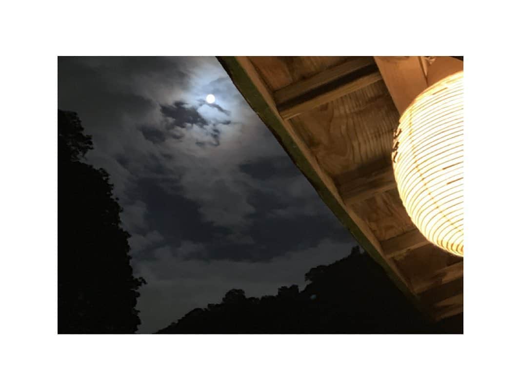 川村亜紀さんのインスタグラム写真 - (川村亜紀Instagram)「中秋の名月🎑 お舟の上から見上げたお月様が綺麗でした。 贅沢なお時間に感謝です。 #midautumnmoon #lookingupthemoon #kyoto #arashiyama  #中秋の名月 #満月 #嵐山 #京都 #お月様 が #最も綺麗 な日 #🎑」9月14日 13時03分 - _aki1015_