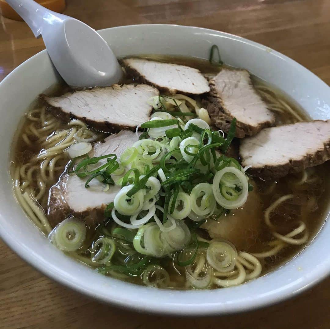 Tatsuyaのインスタグラム：「旭川「生姜ラーメンみづの」 生姜醤油チャーシュー麺  美味しゅうござました。」